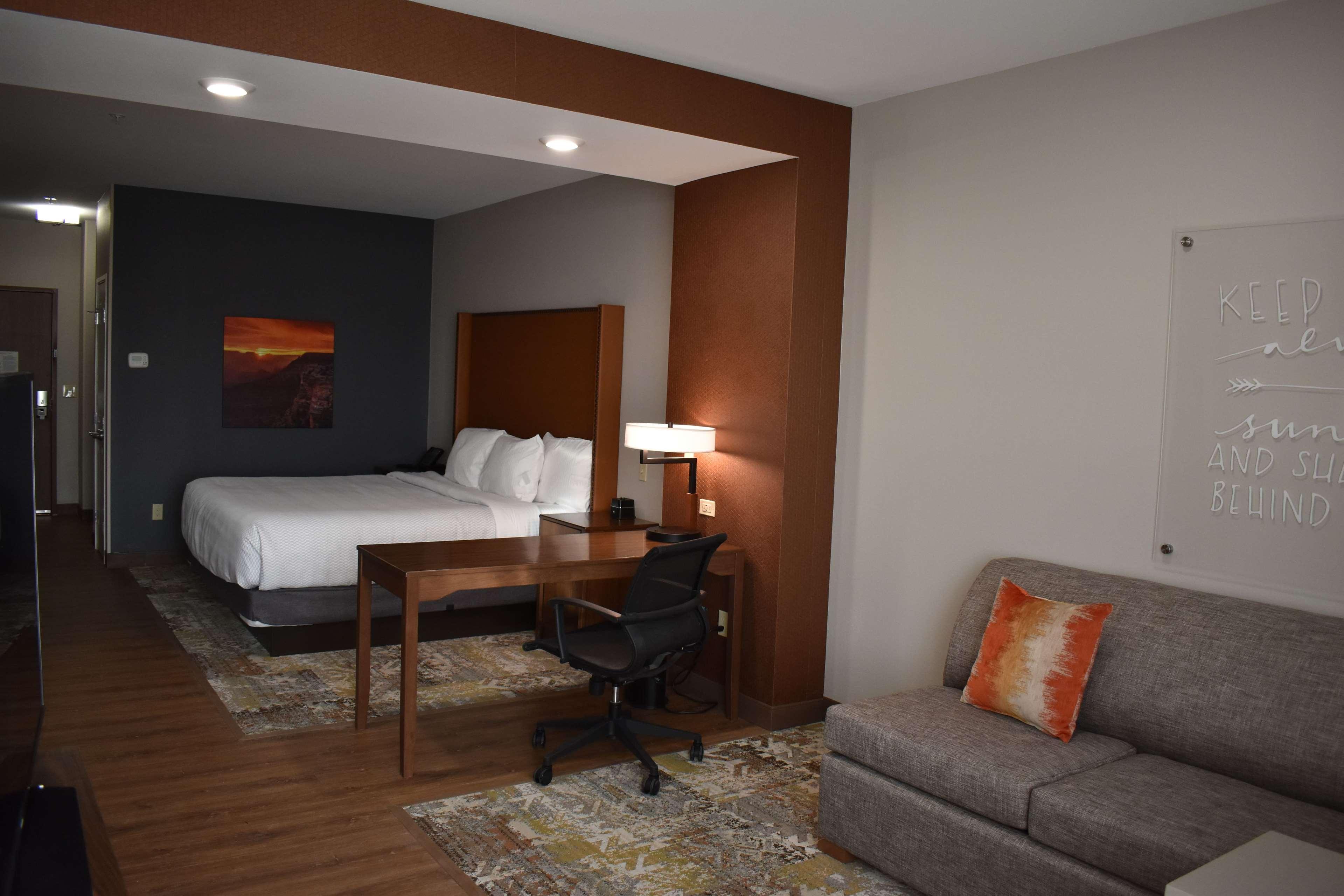 Отель La Quinta By Wyndham Flagstaff East I-40 Экстерьер фото